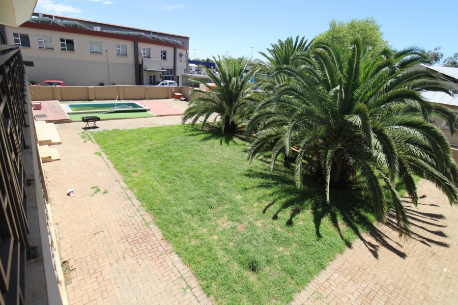 15 Bedroom Property for Sale in Langenhovenpark Free State